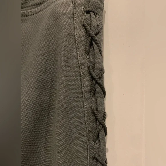 NWT Chaser Green Capri Pants w/Laced Sides Women’s Sz M - Picture 4 of 4